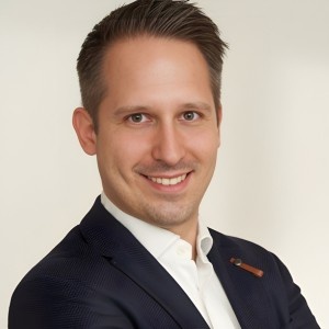 Pawel Szychta , Szychta Clinic , Poland  